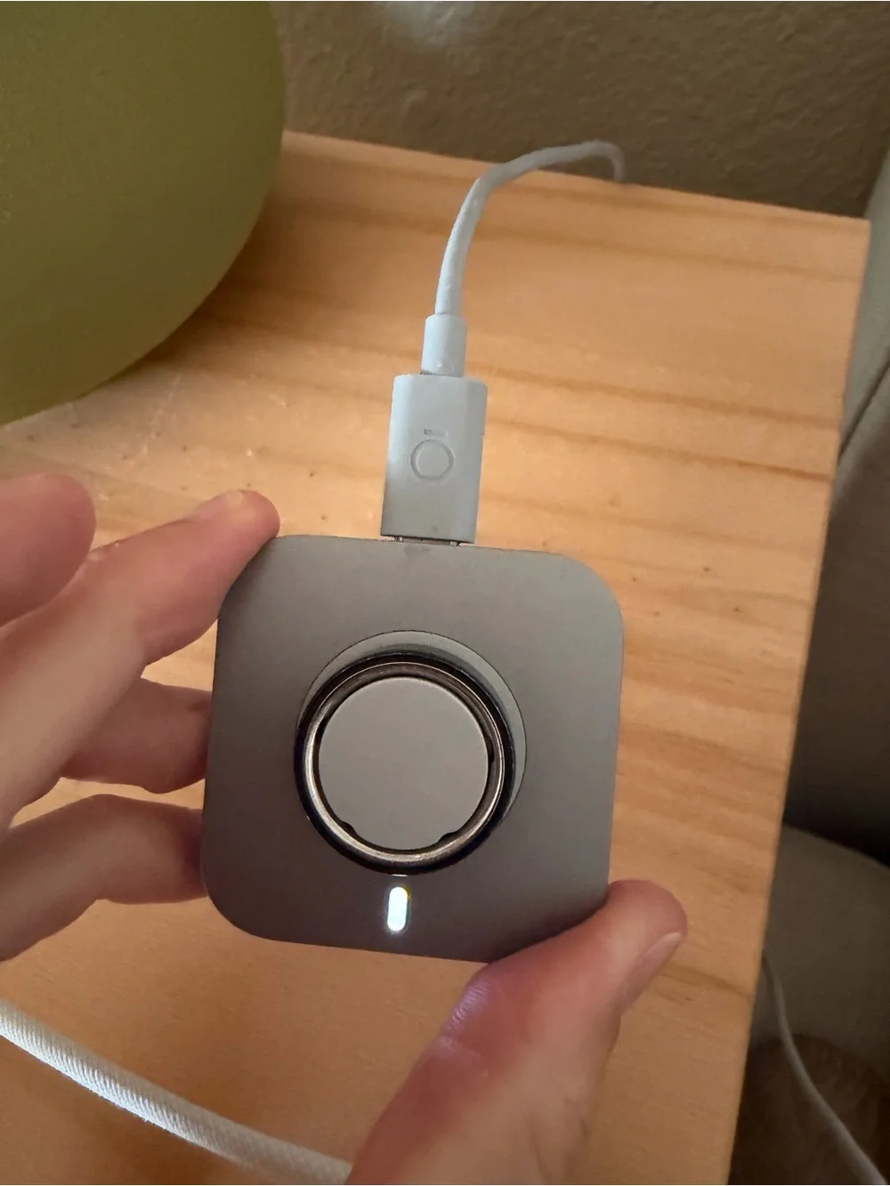 Oura Gen4 Ring with Magnetic Wired Charger Pad in Silver